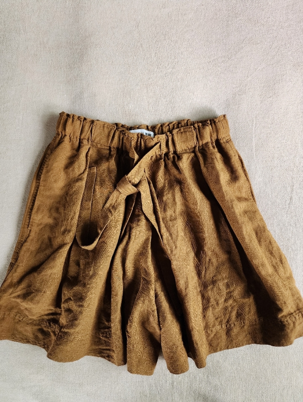 JW ANDERSON X Uniqlo Linen Flowy Shorts